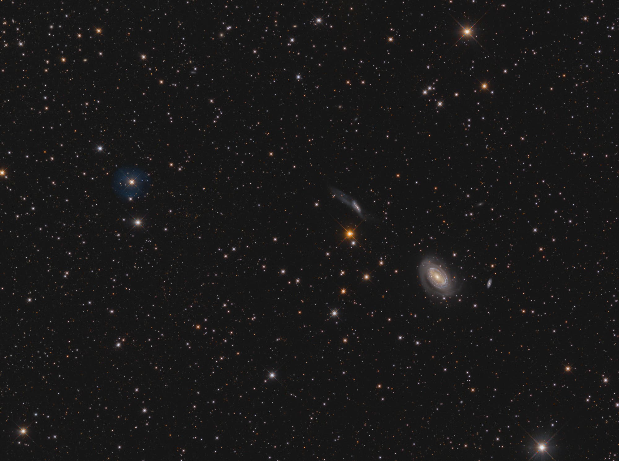 NGC 4725 und PN LoTr 5