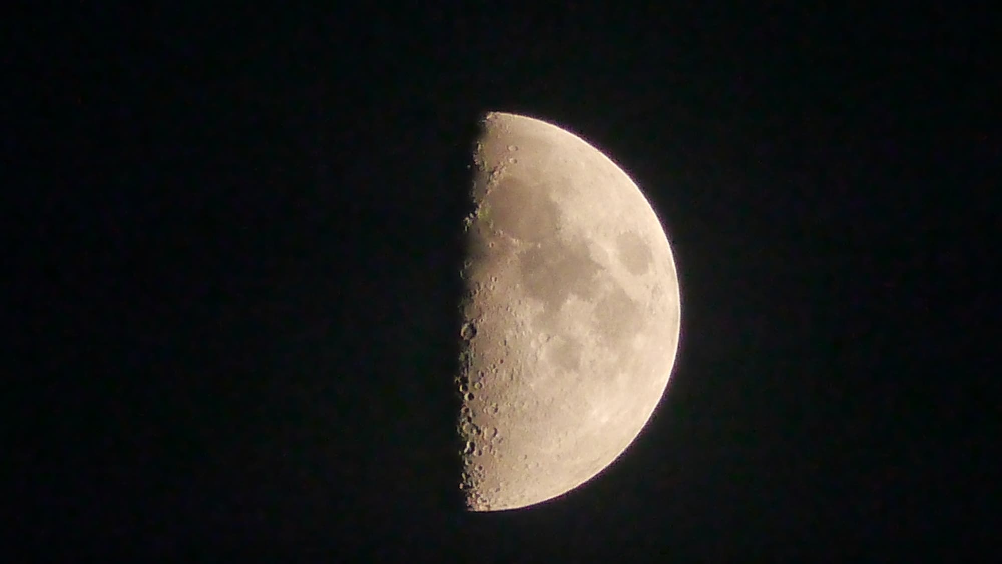 Der Mond am Abend des 18. August 2018