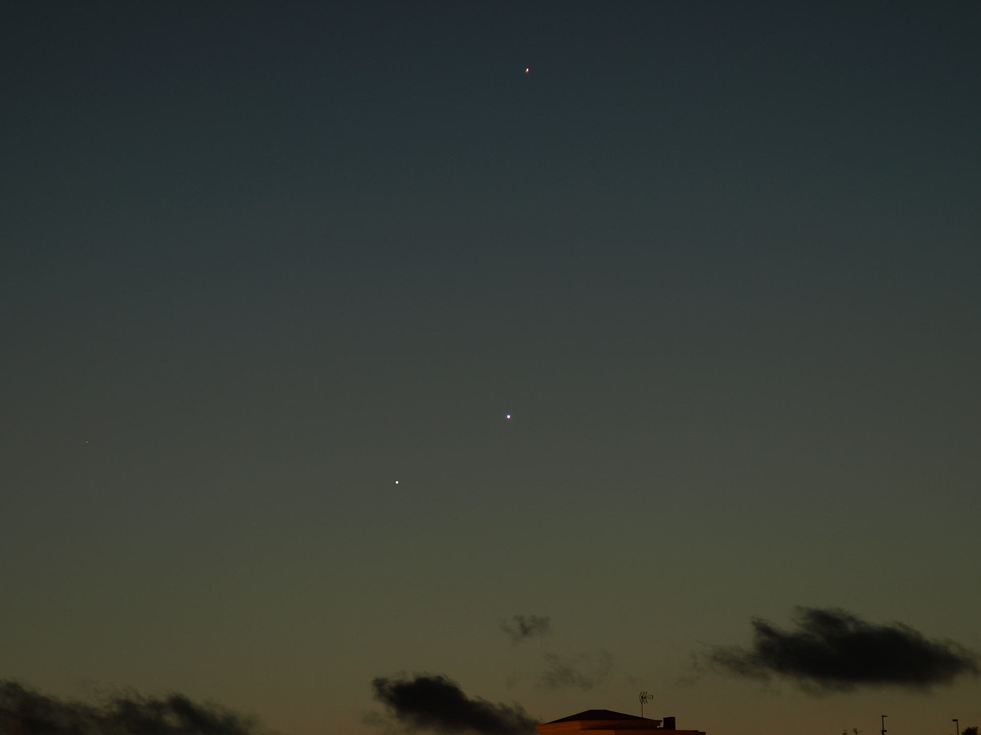 Lanzarote: Konjunktion von Jupiter, Venus, Merkur 28. Mai 2013