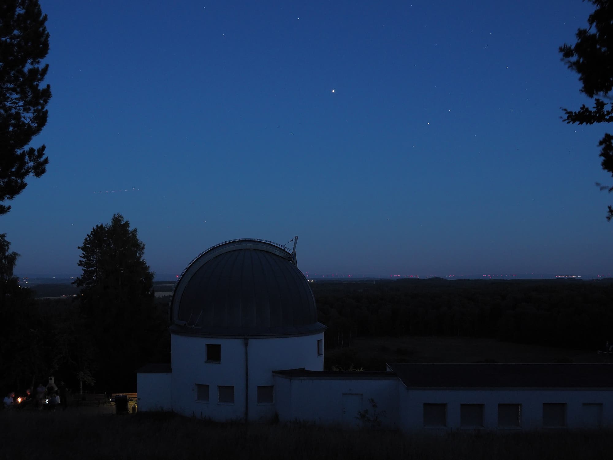 Es wird Nacht über dem Observatorium Hoher List
