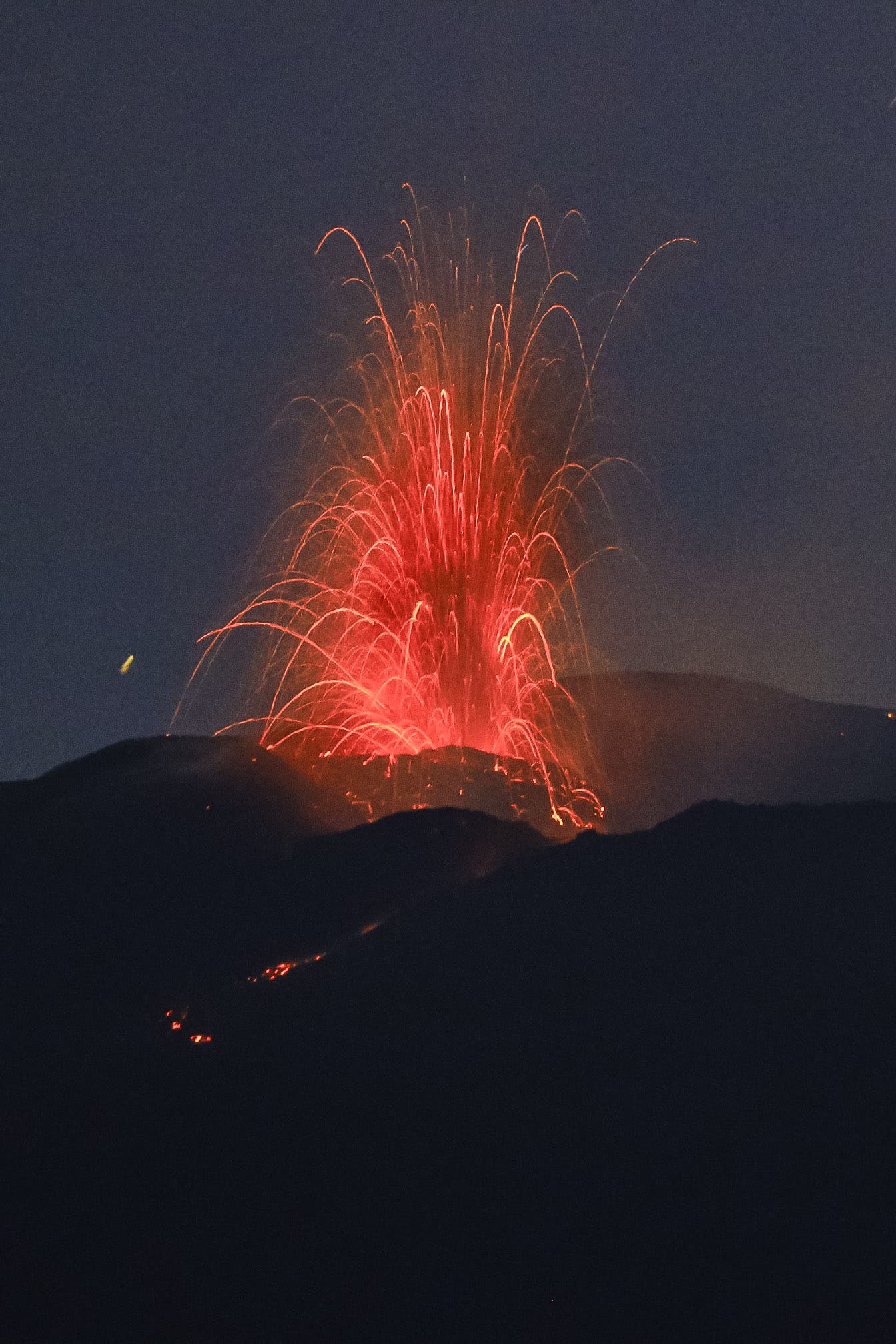 New strombolian Eruption 