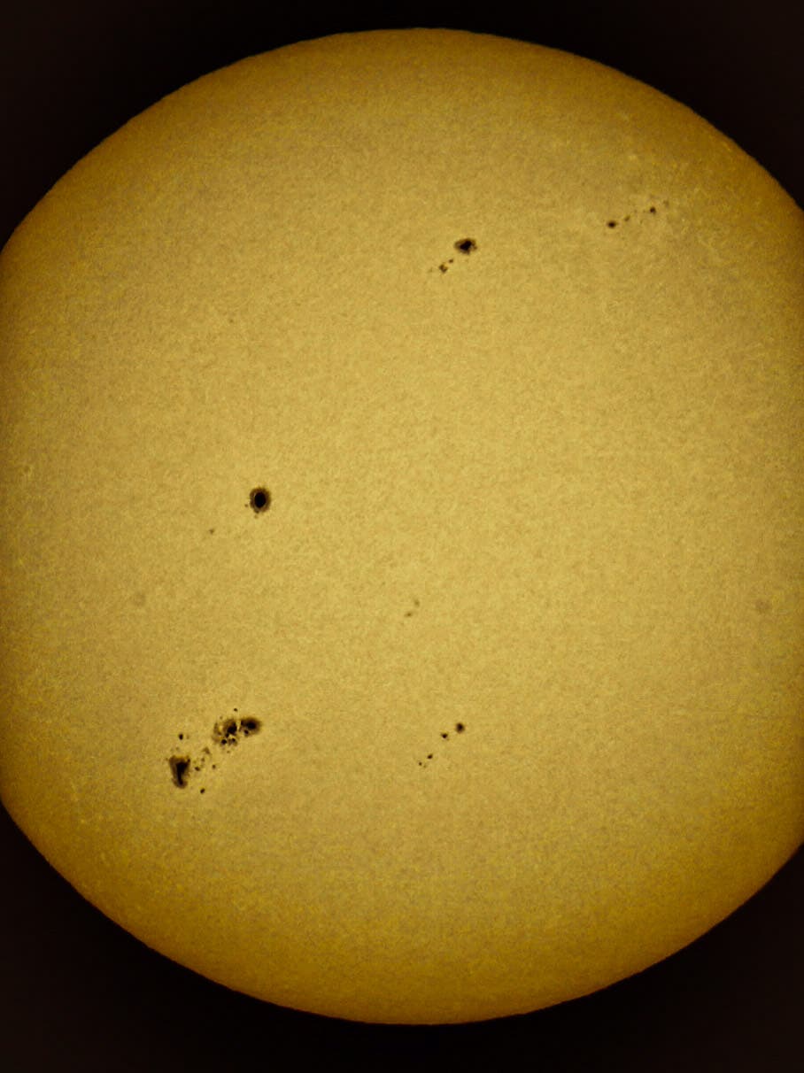 Current giant Sunspots sequence Sicily-Italy 