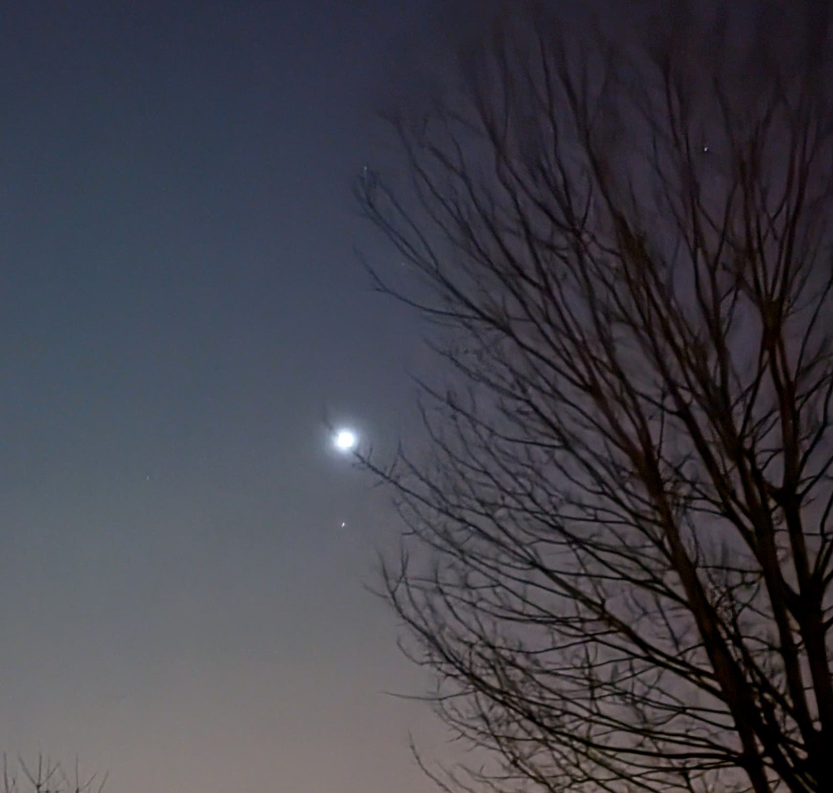 Venus und Saturn 