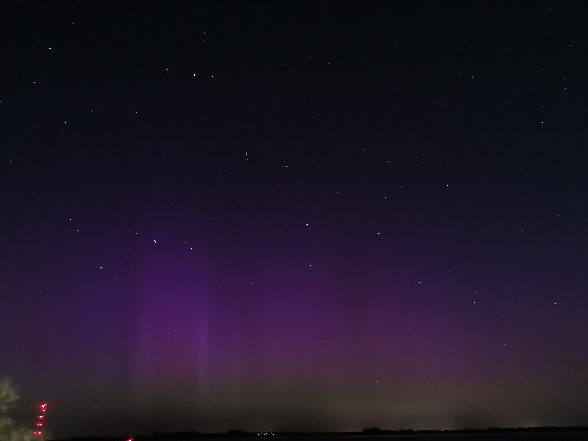 Osa Mayor abrazando la aurora boreal