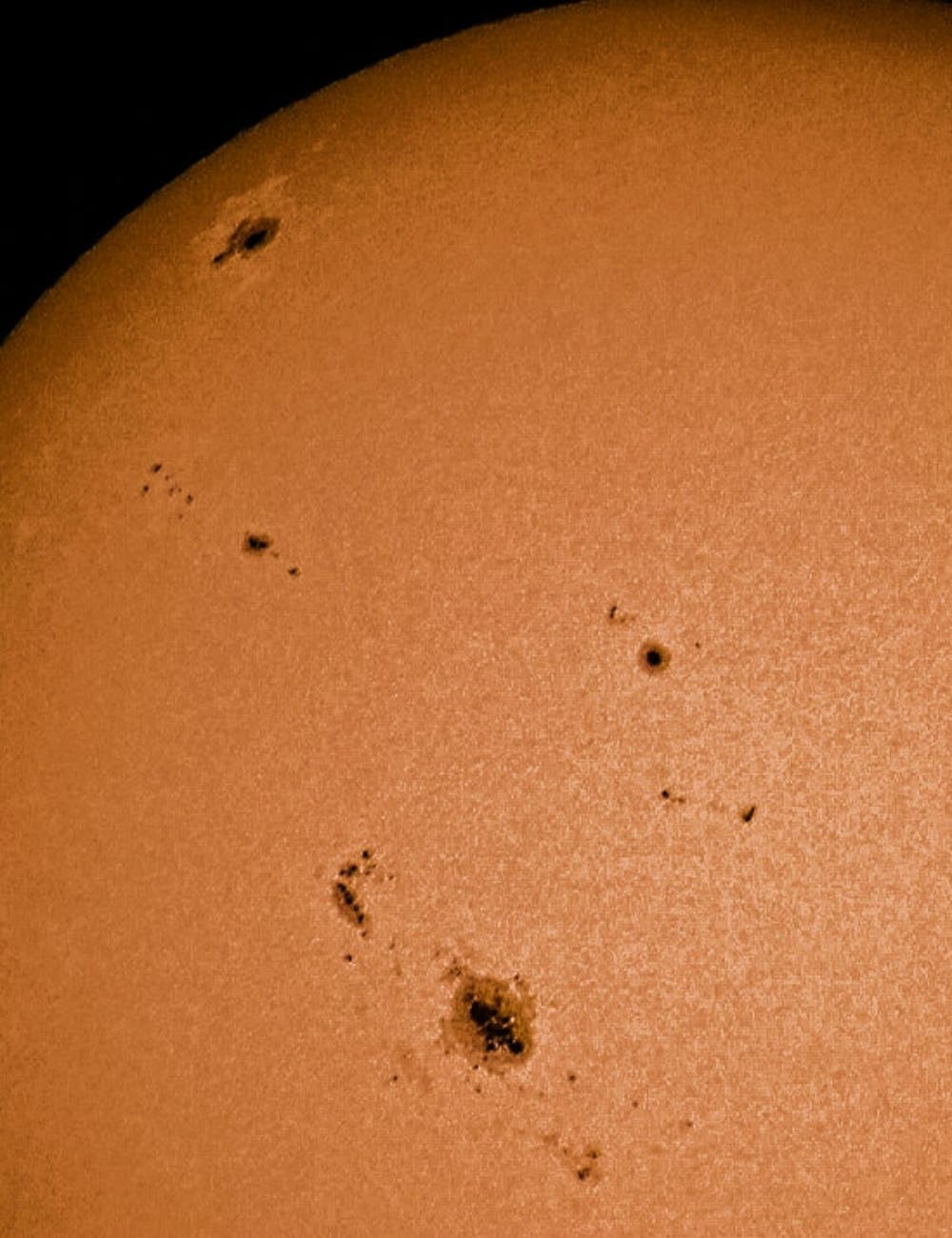 Wonderful giant Sunspot sequence on the Sun 9. August 2024, 19:00 