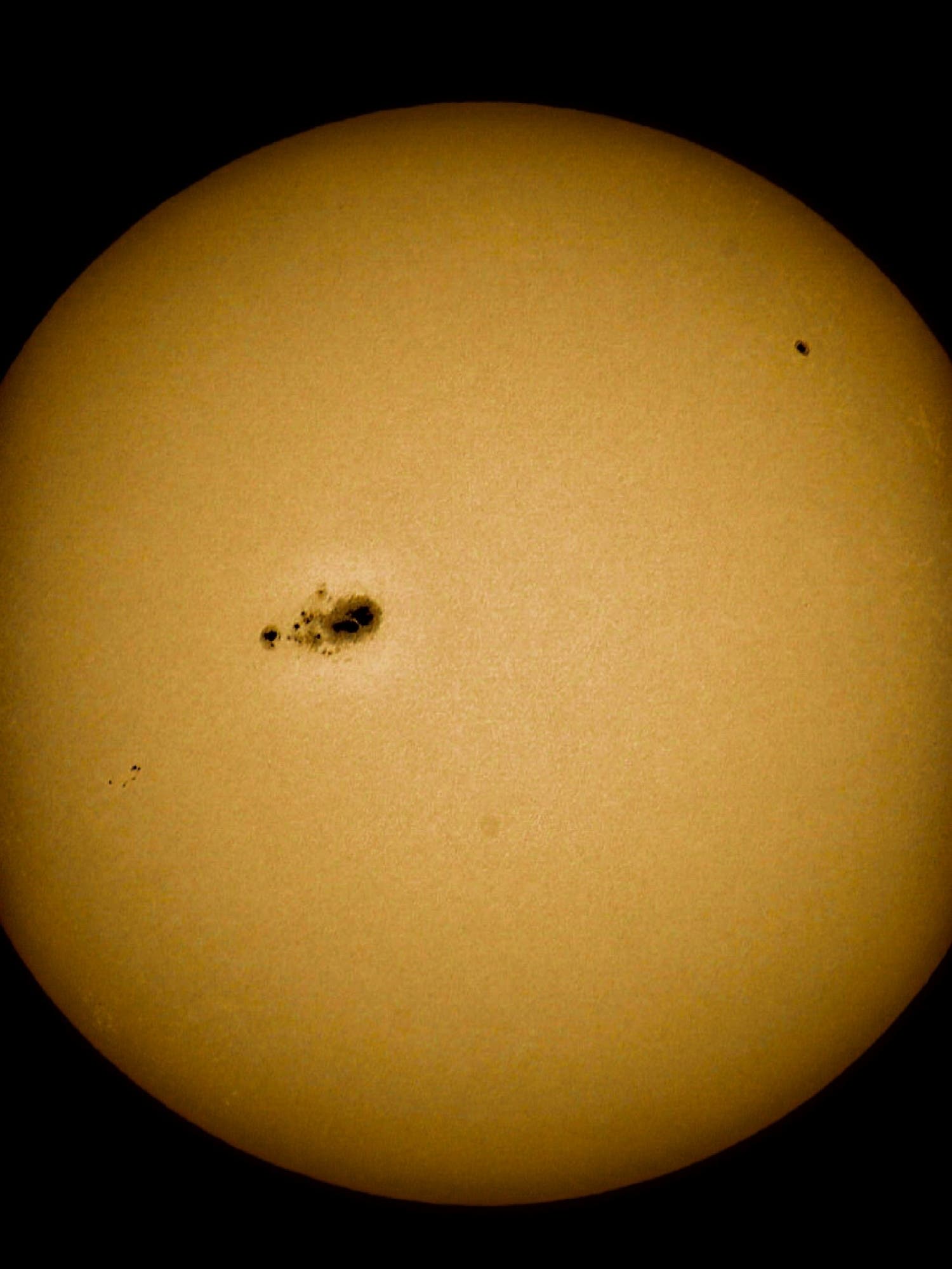 Spectacular giant Sunspot at the center of the sun Italy Ragusa 
