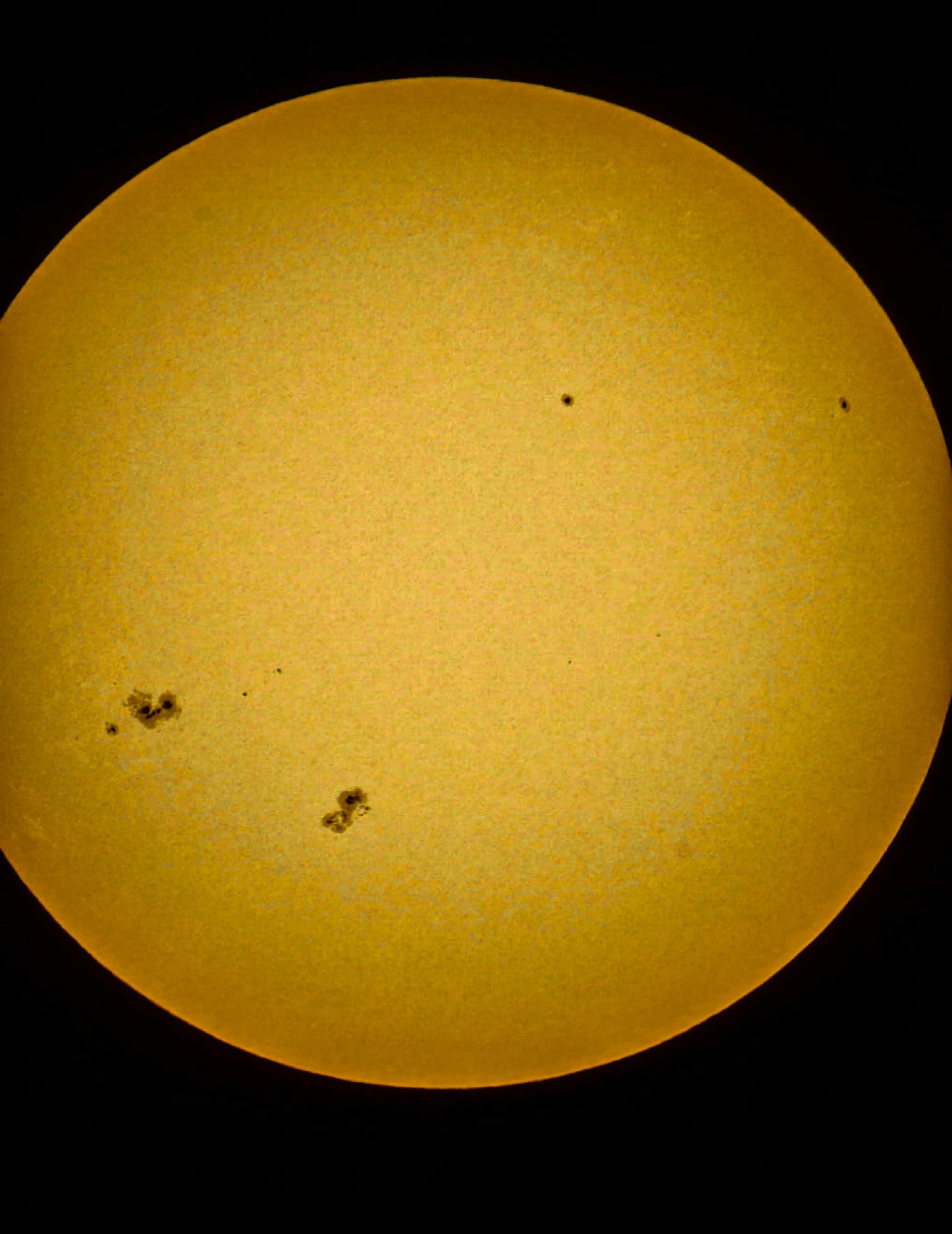 Giant Sunspots Sicily-Italy Ragusa
