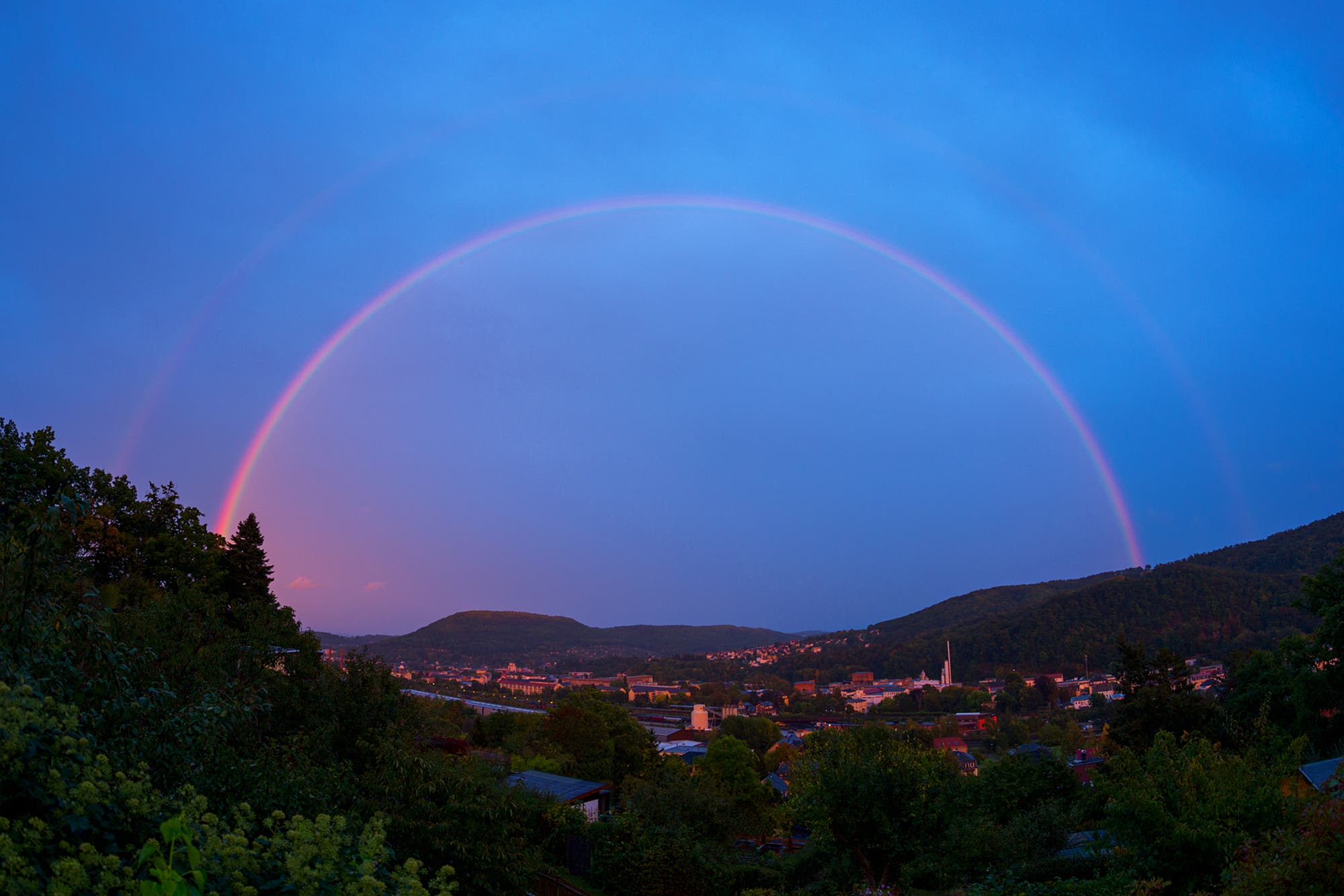 Roter Regenbogen 