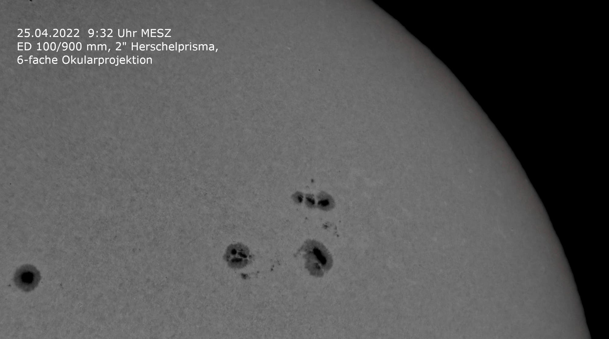 Sonnenfleckengruppe am 25. April 2022