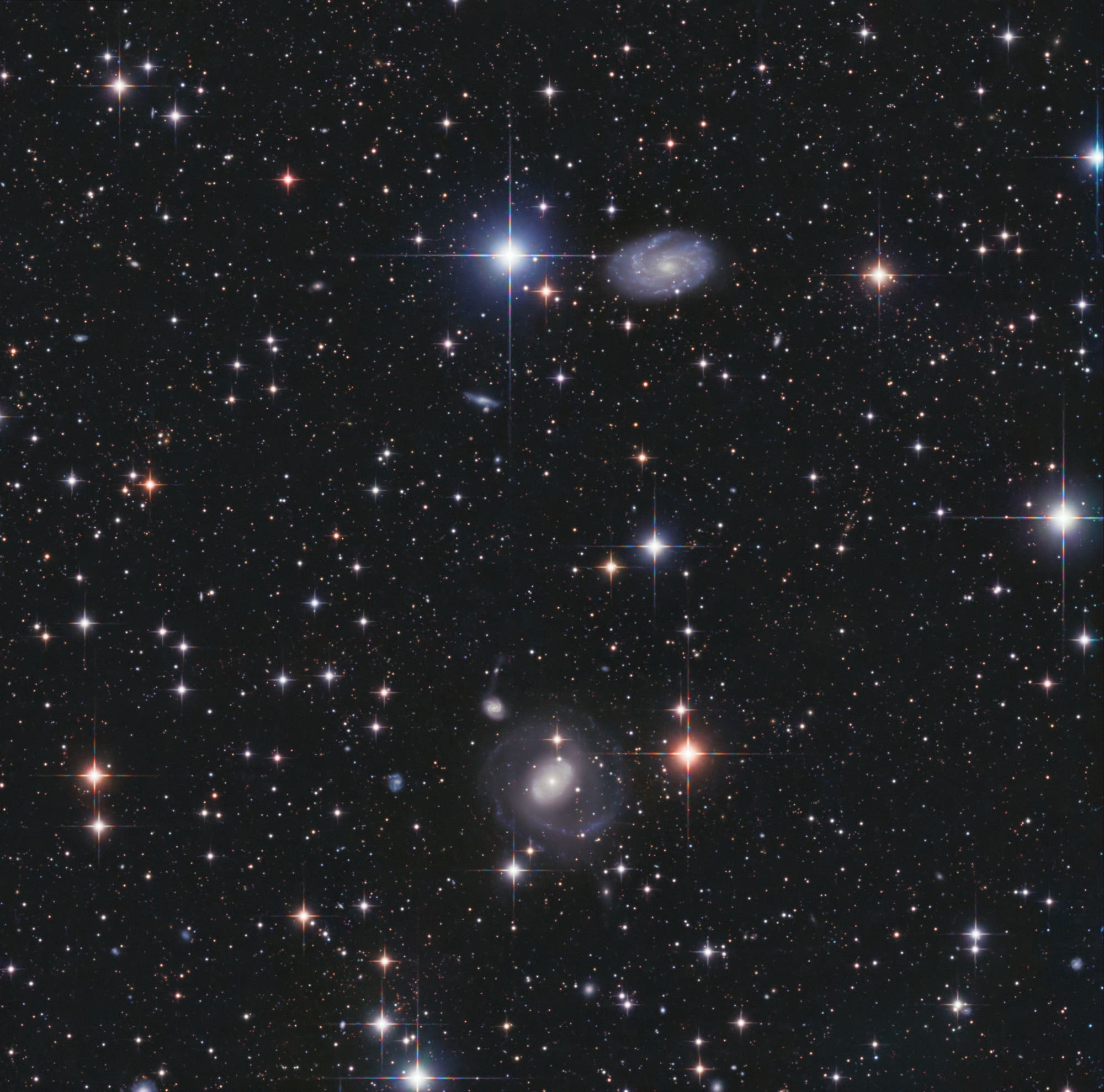 NGC 4145, NGC 4151, und eine abklingende Supernova in NGC 4156