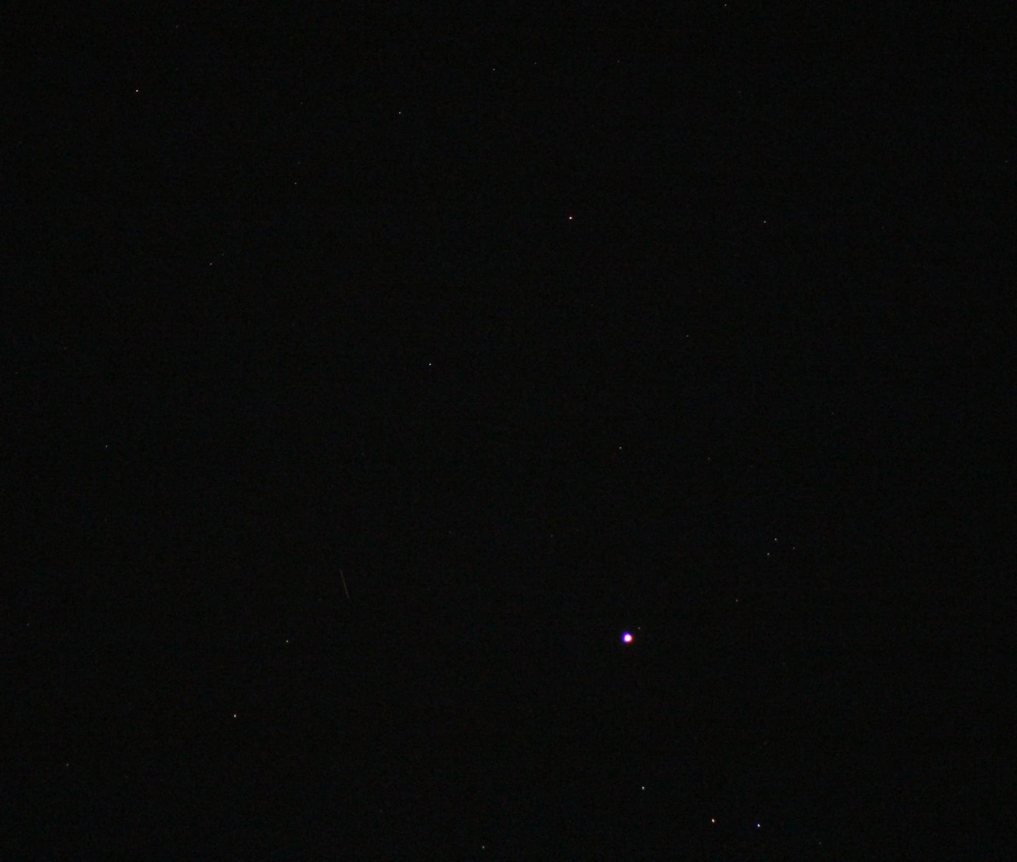 Saturn und Neptun (lange Brennweite)