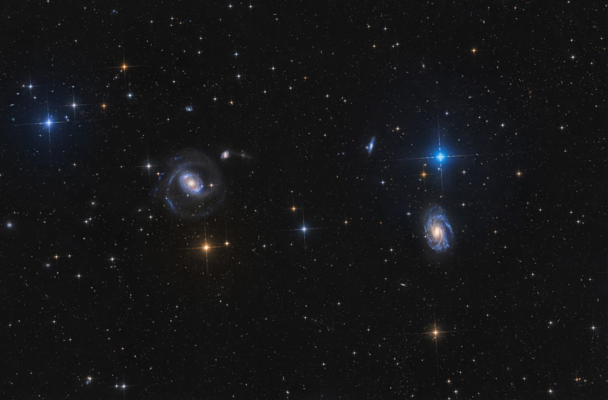 Saurons Auge (NGC 4151) und NGC 4145