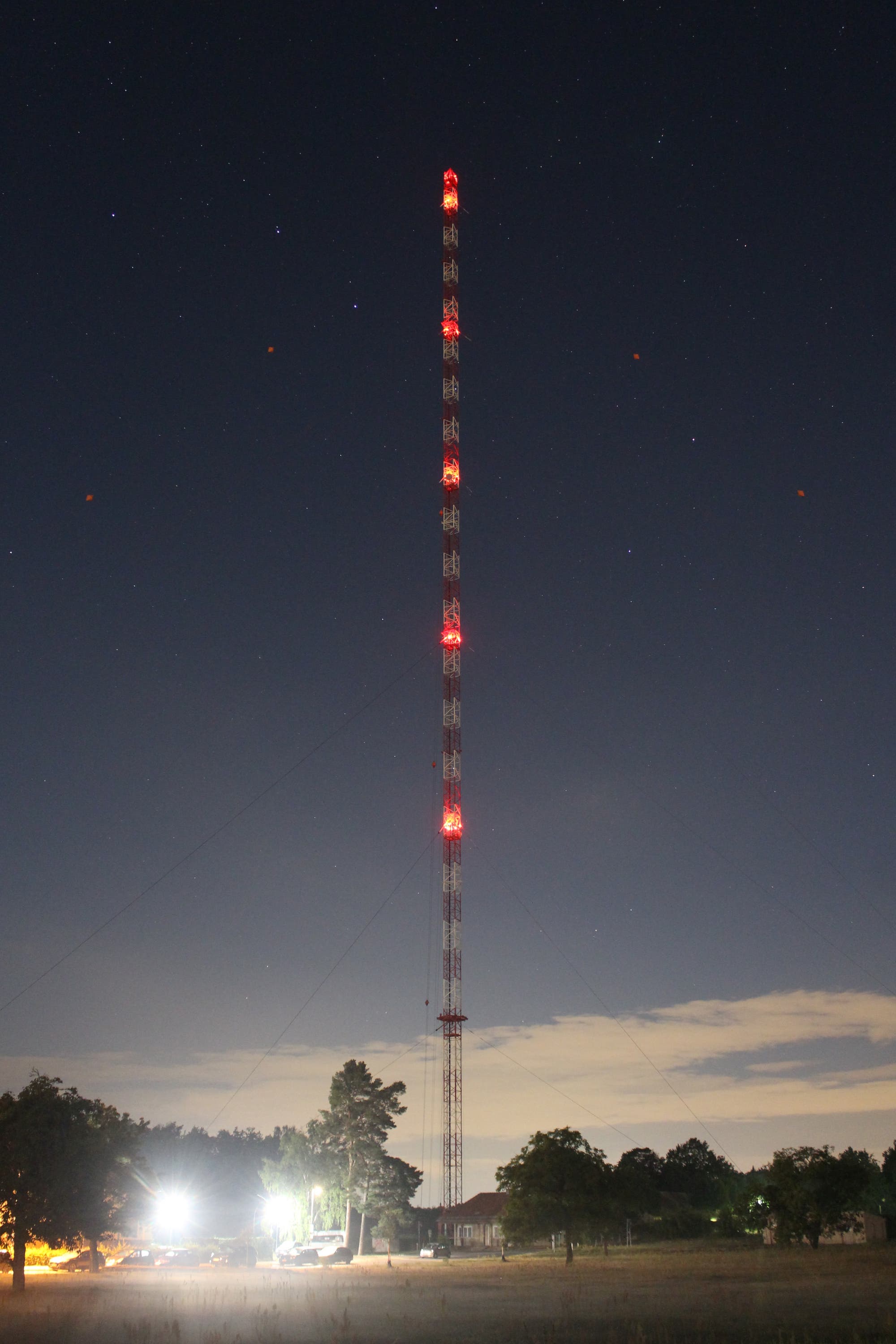 The world at night - Mast 17 des Senders Königs Wusterhausen