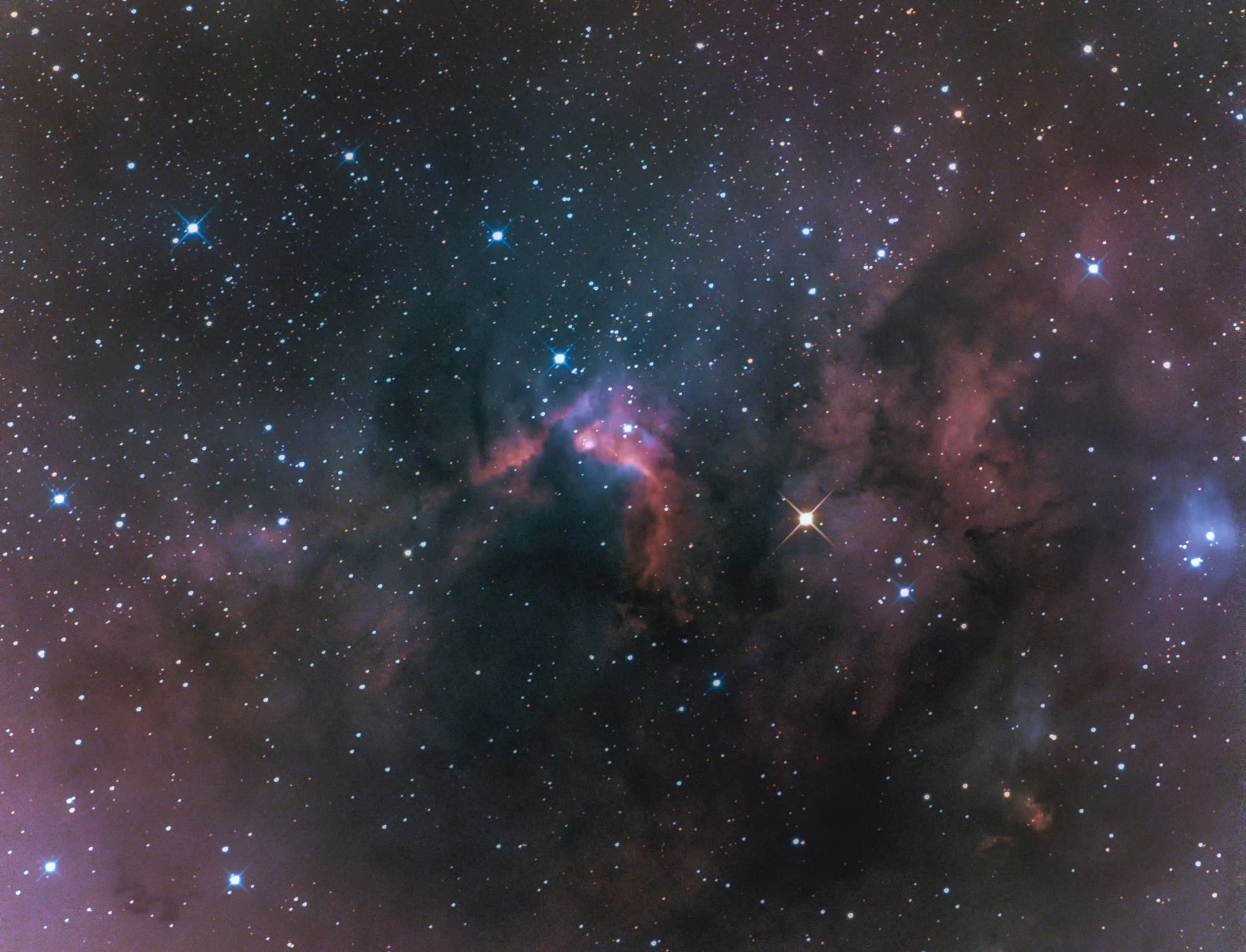 Nebulosa de la cueva Sh2-155 – Espectro científico