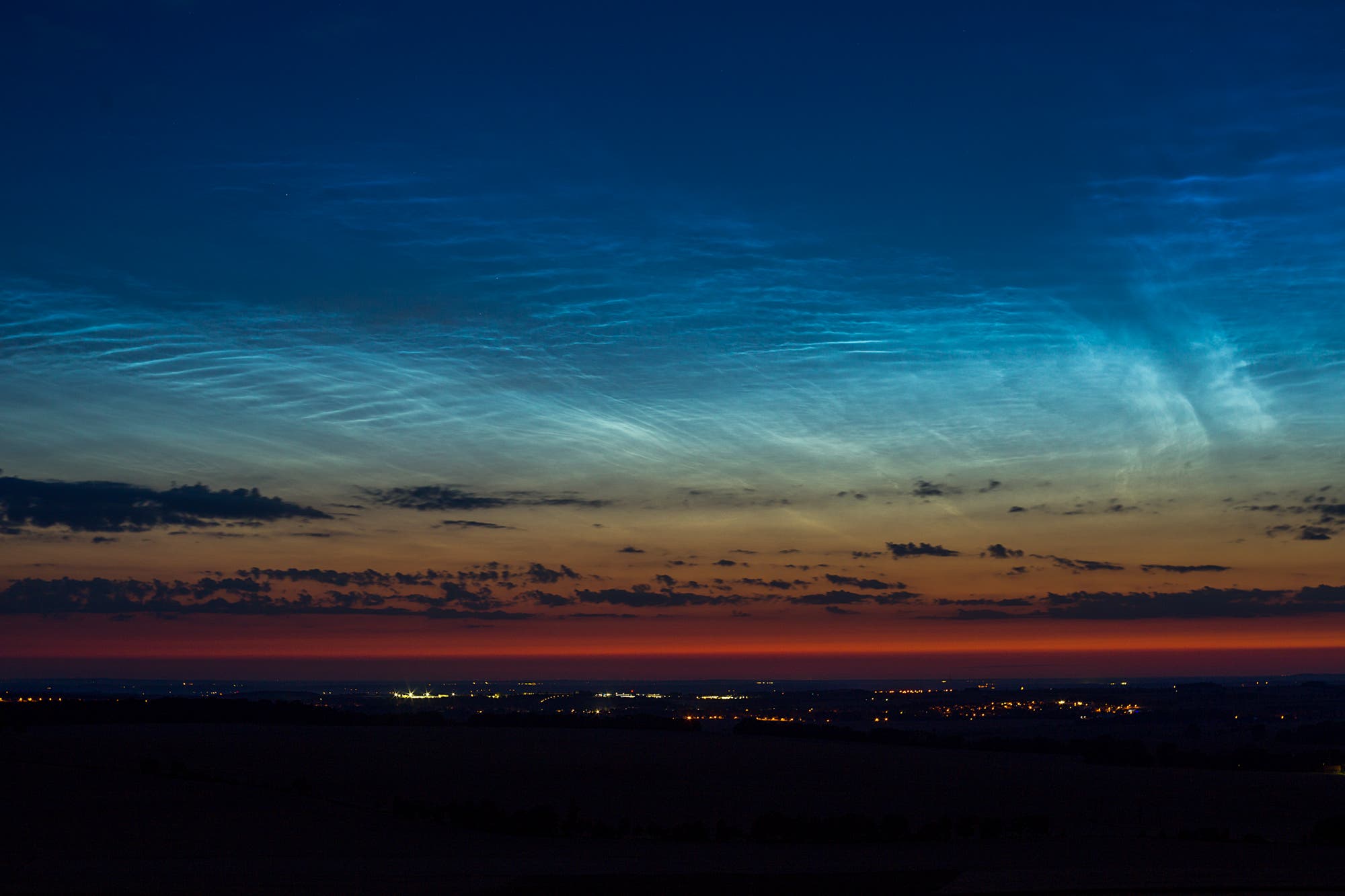Leuchtende Nachtwolken II
