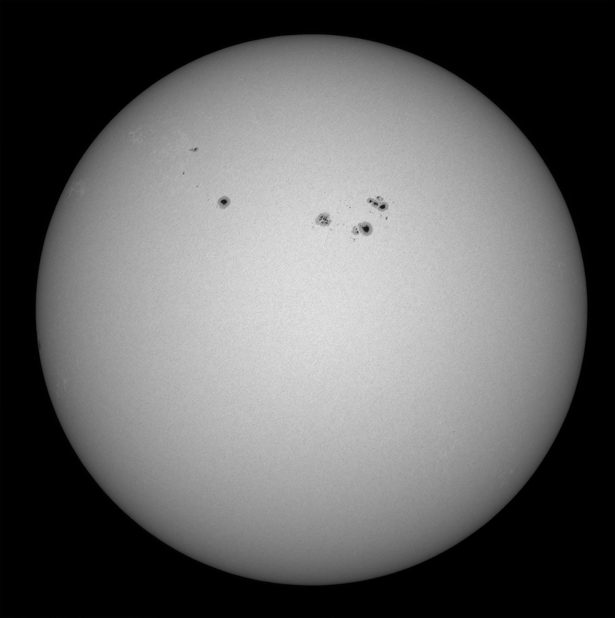 Sonne aufgenommen im Weißlicht am 23. April 2022