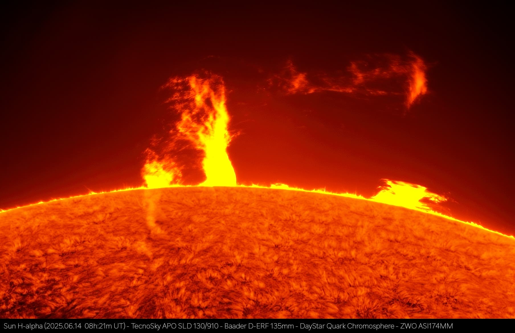 A floating prominence