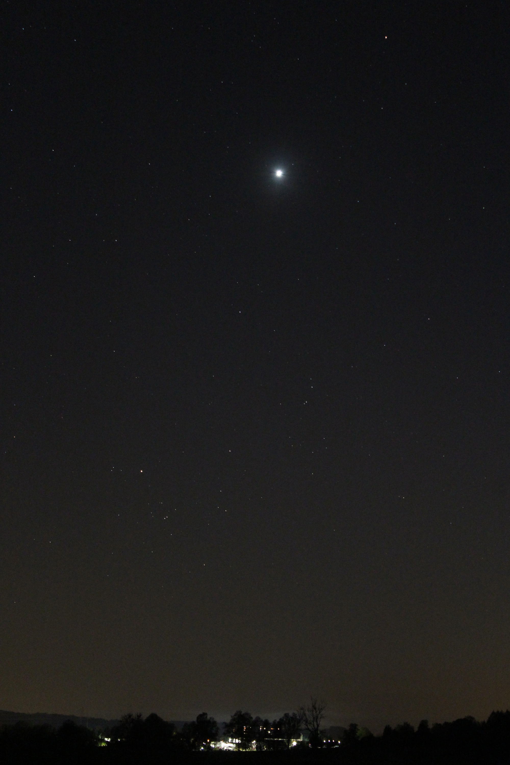 Venus am Abendhimmel (lange Brennweite)