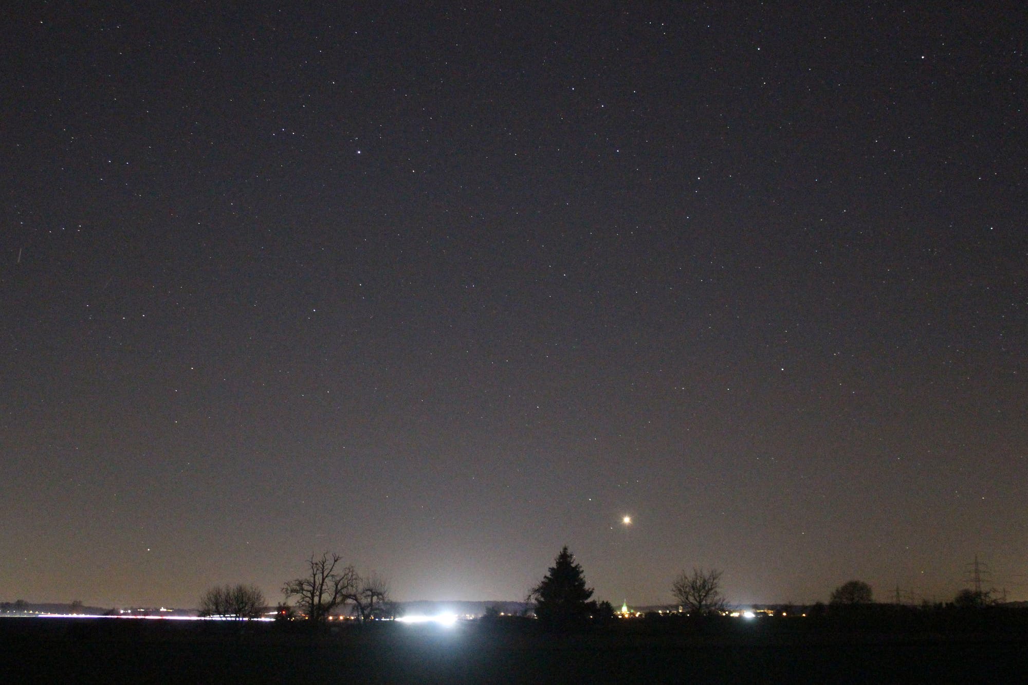 Venus und Saturn am Abendhimmel