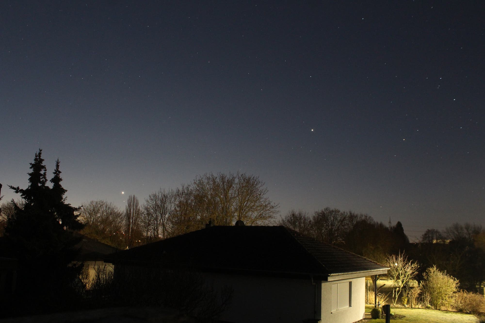 Venus, Jupiter und Saturn am Morgenhimmel