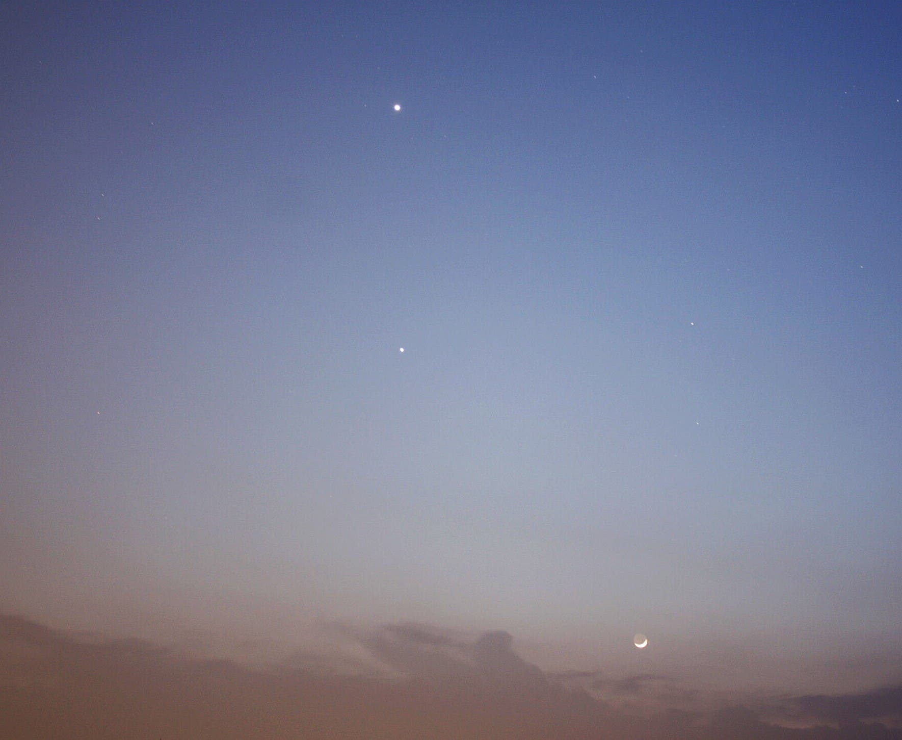 Venus, Jupiter und junger Mond