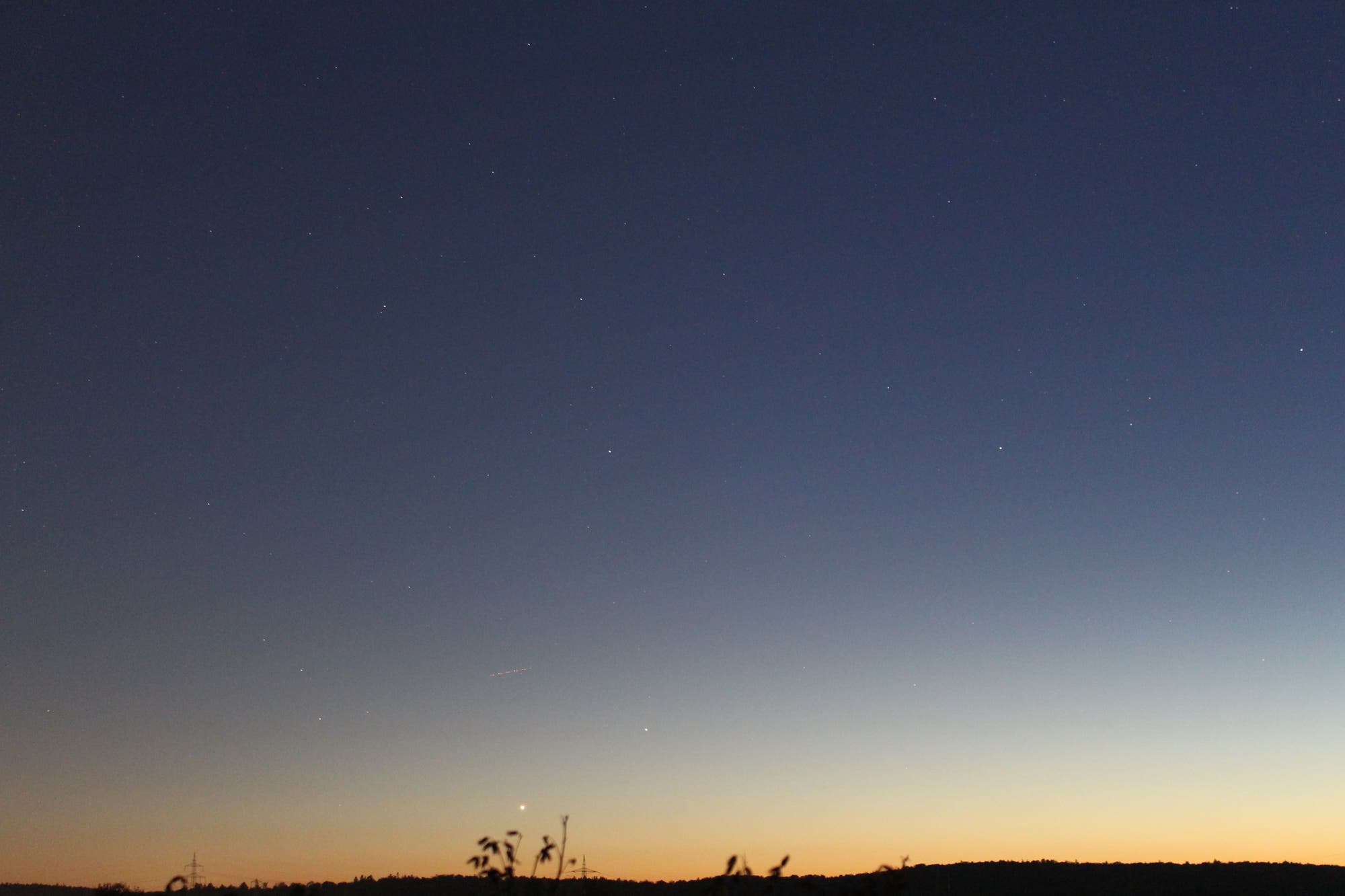 Venus und Saturn am Abendhimmel - 1
