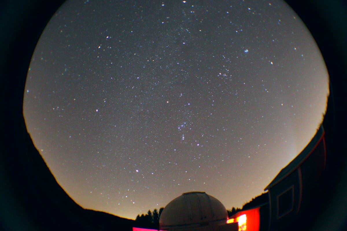 Wintersechseck über Little Palomar Observatory