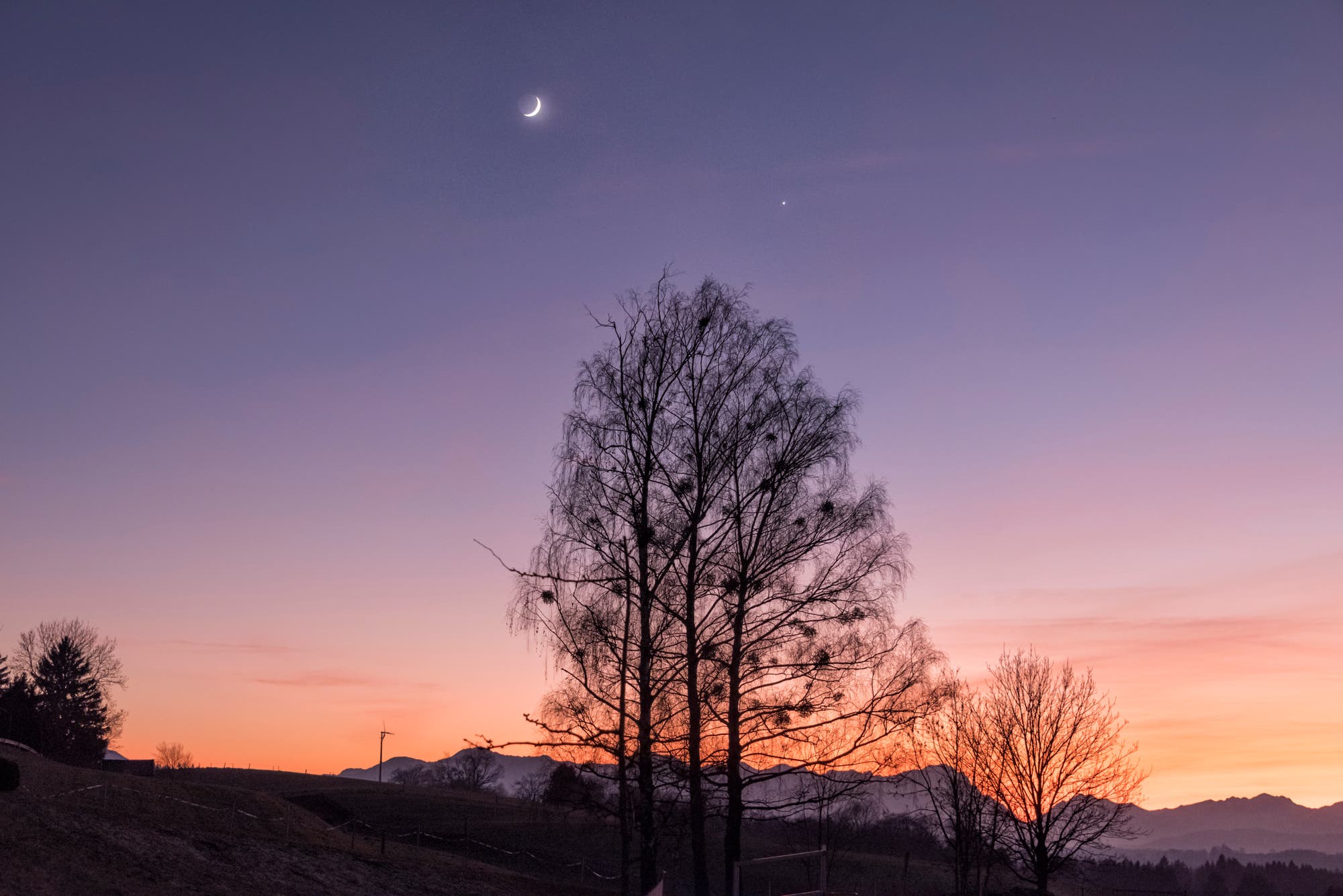 Venus and waxing crescent Moon
