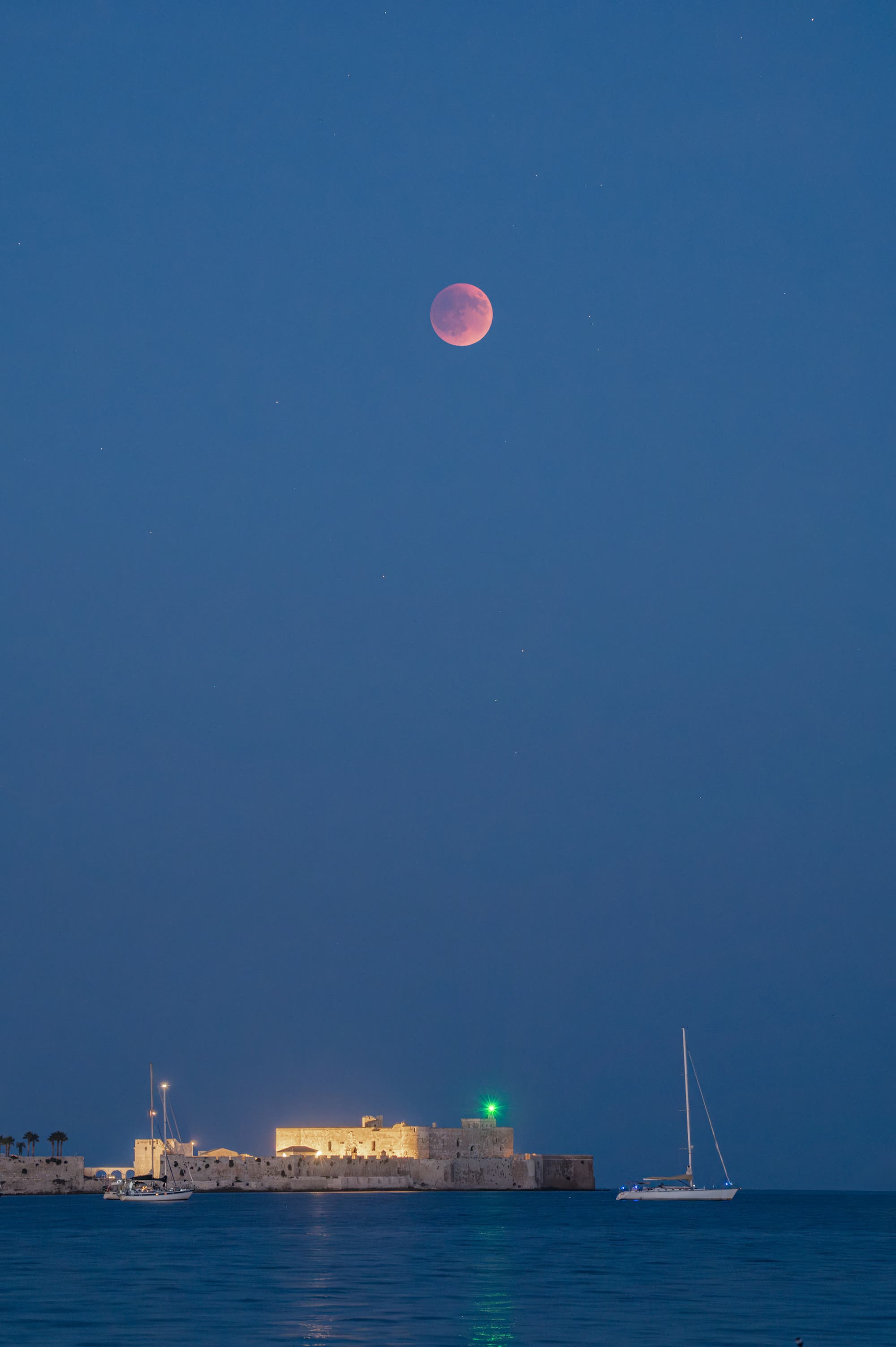 Total lunar eclipse - Syracuse (Italy)