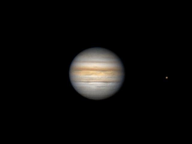 Jupiter und Io am 7. Juli 2021