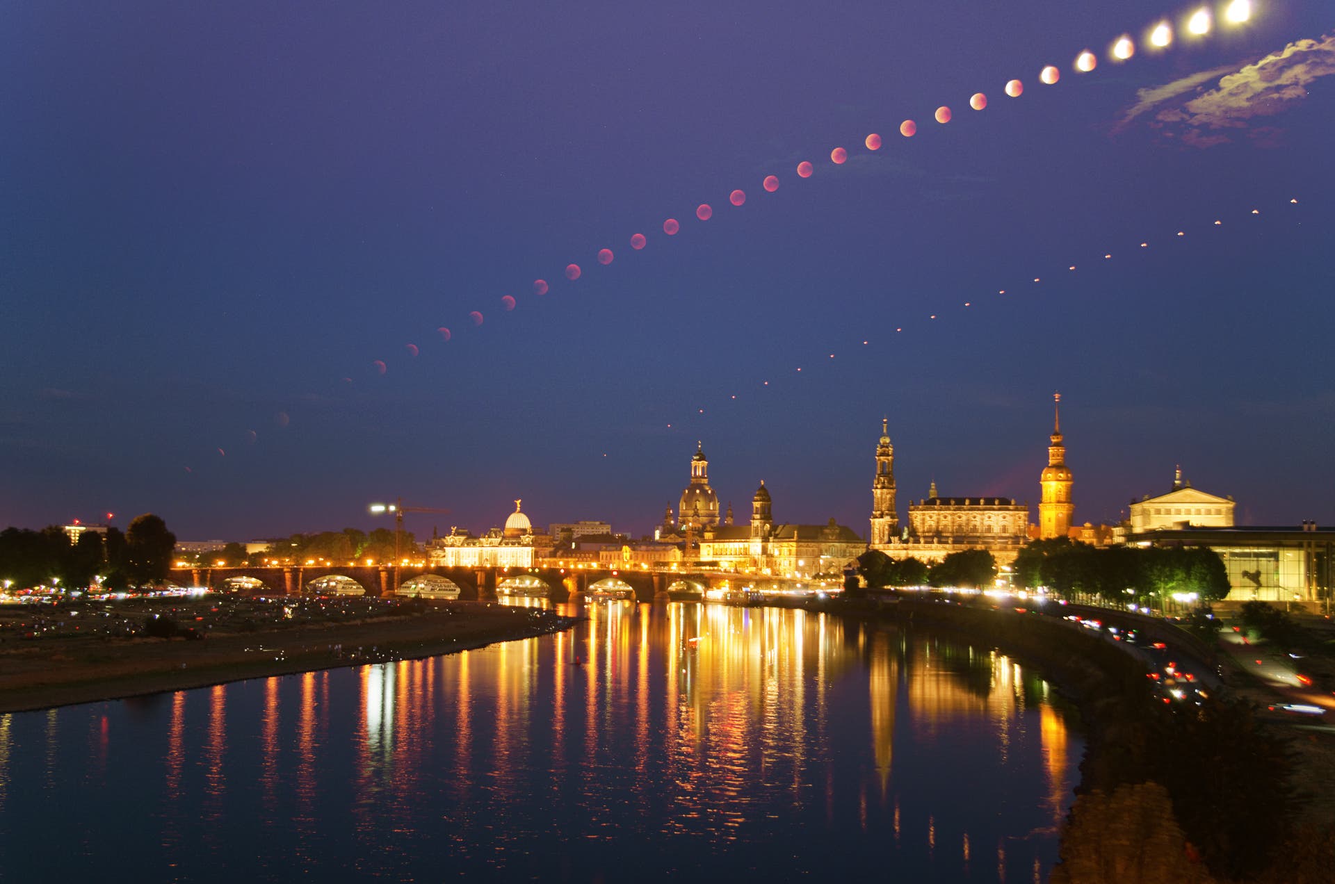 Mondfinsternis über Dresden - Komposit