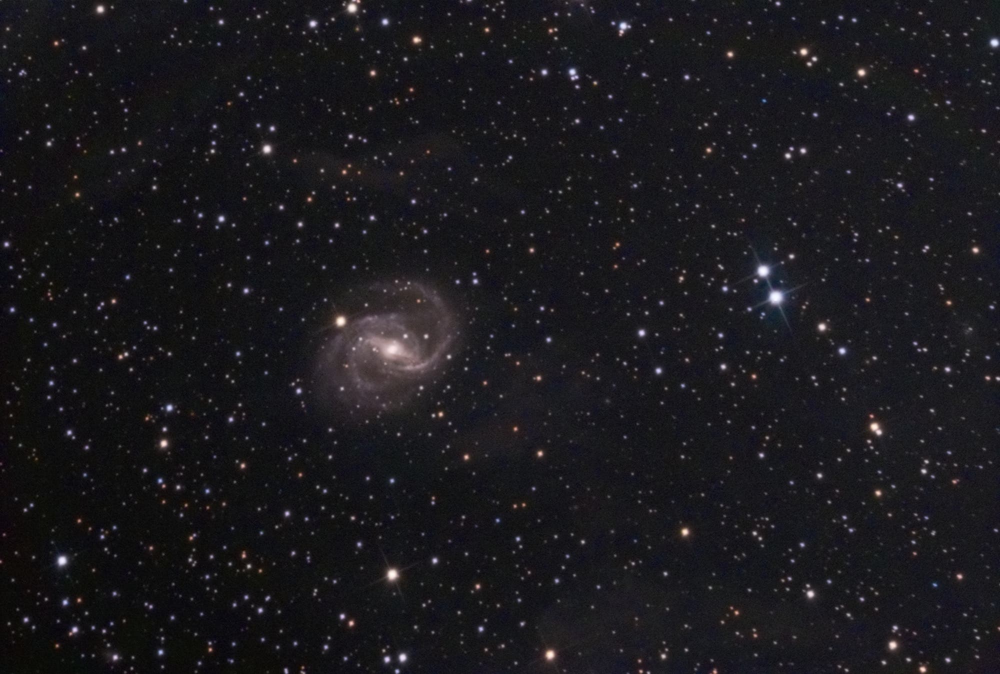 NGC 6951 mit galaktischer Wolke im Vordergrund
