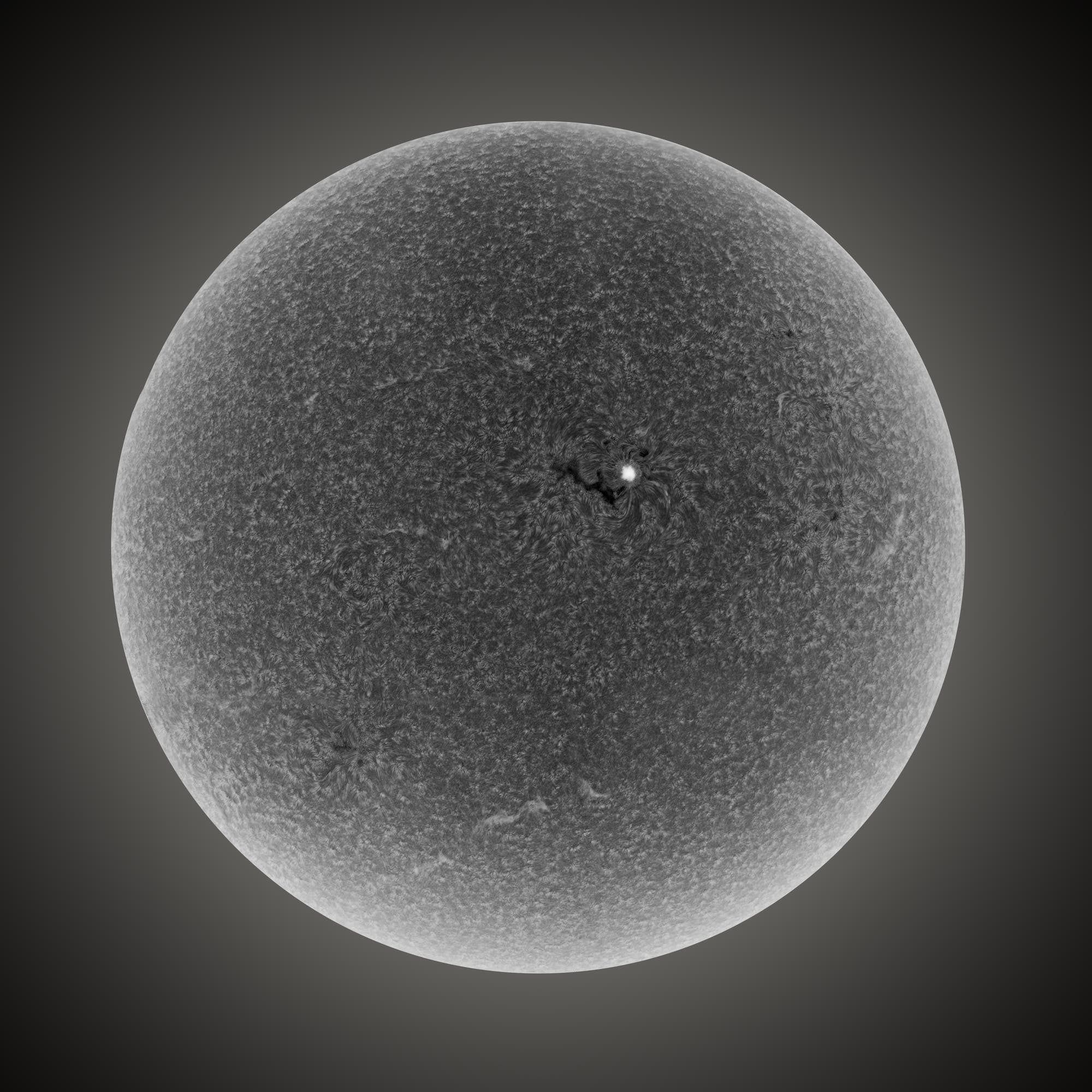 Invertiertes Sonnenmosaik vom 21. Mai 2016