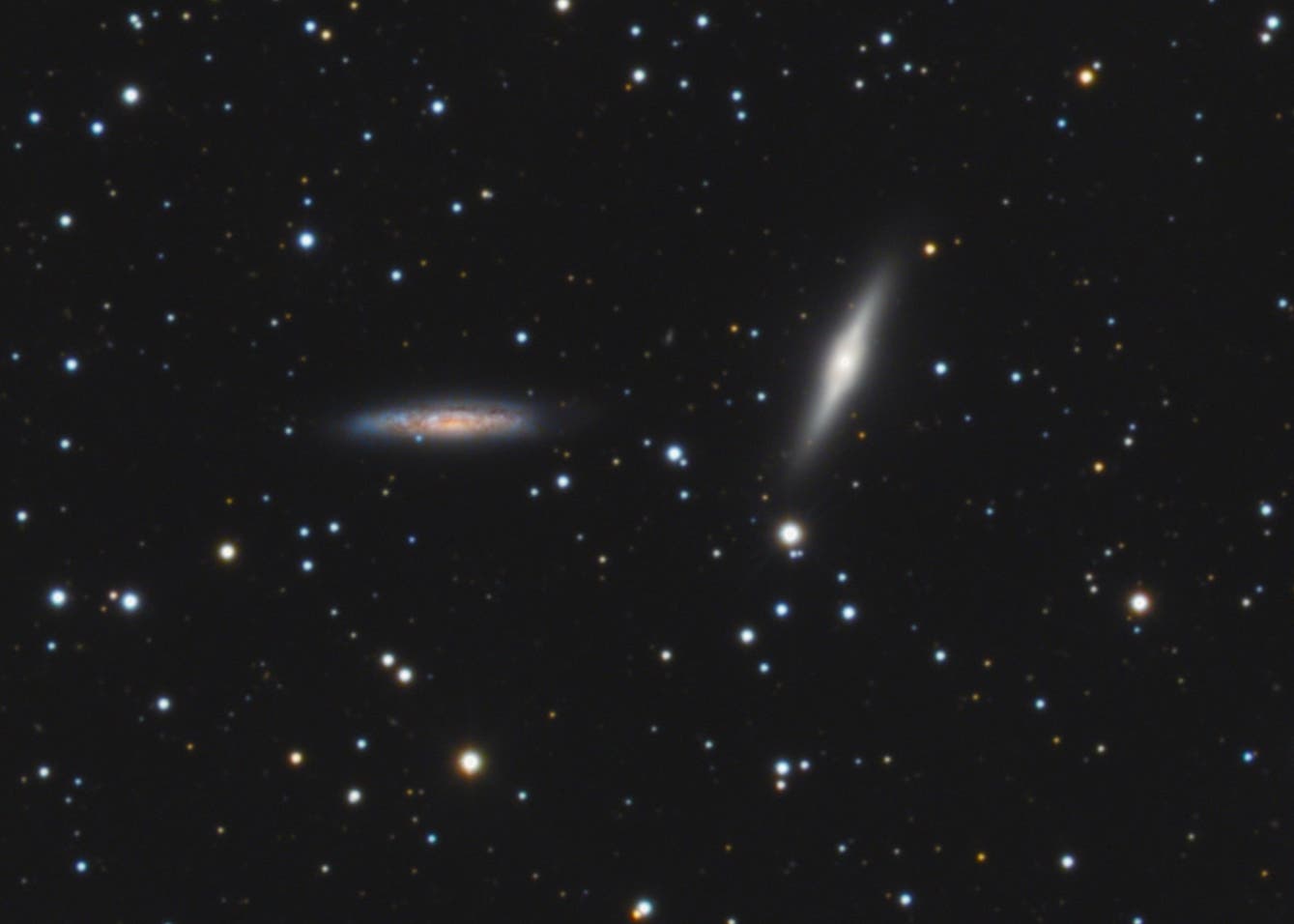 Galaxien NGC 7339 und NGC 7332 
