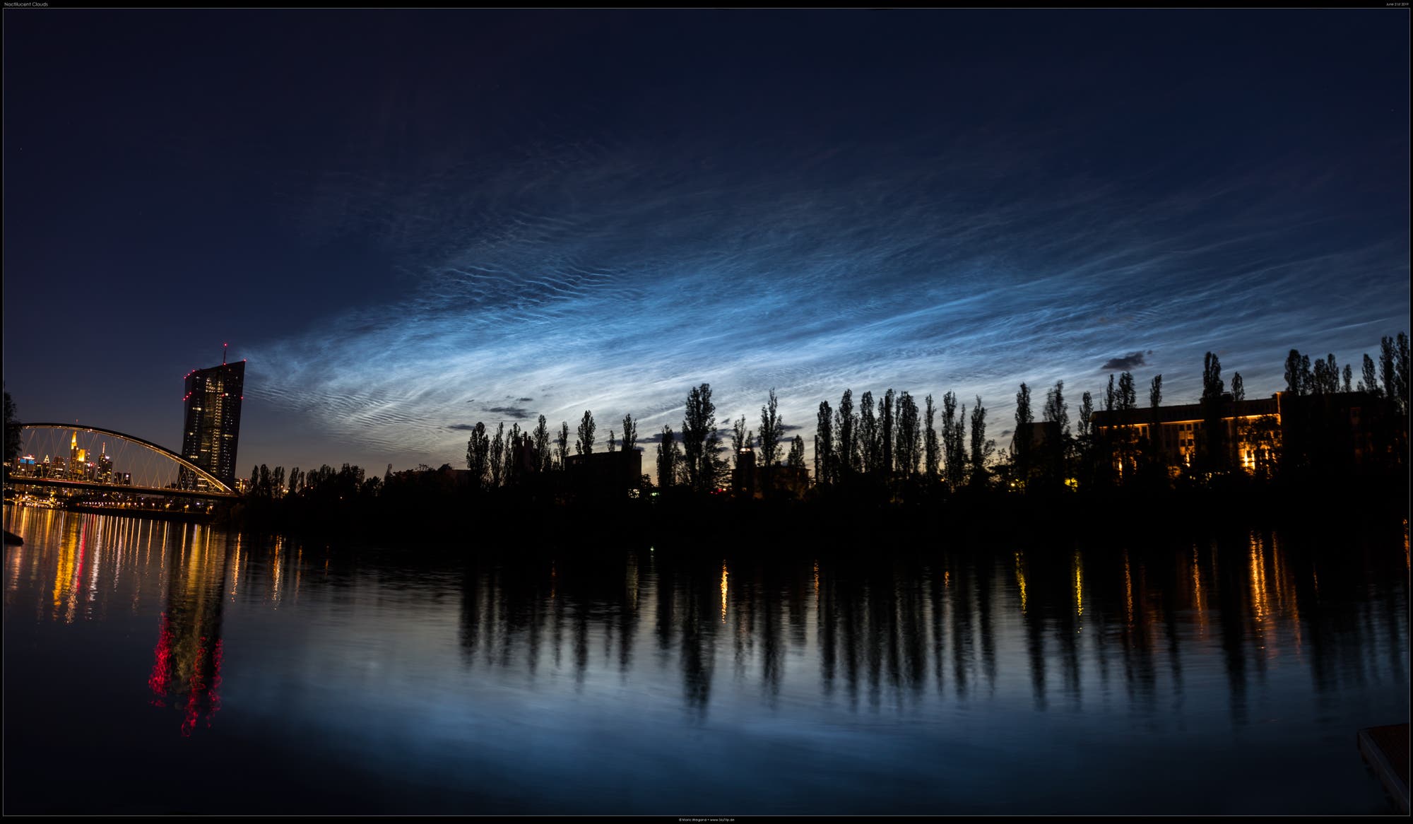 Leuchtende Nachtwolken über dem Taunus