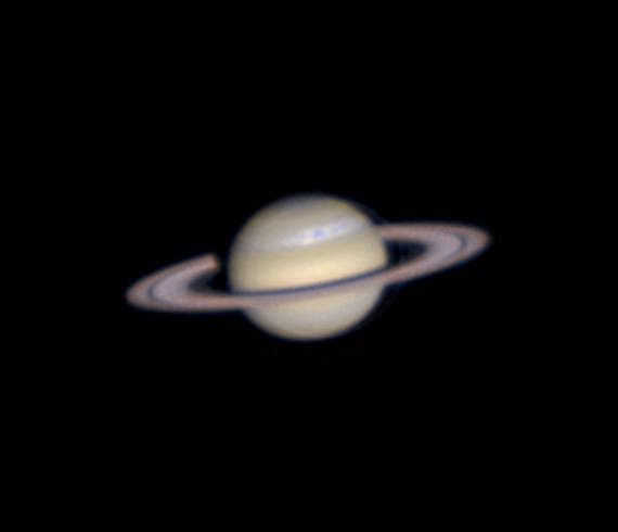 Saturn mit Sturm