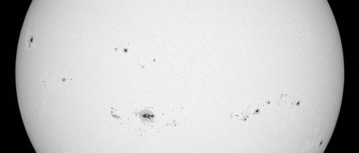 Die Sonne am 9. August 2024 - AR 13780 Flecken mit bloßen Augen sichtbar!