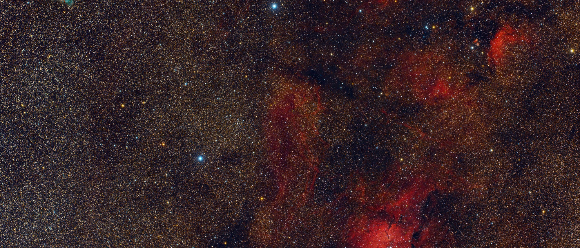 Hantelnebel in der Milchstraße - M 27, NGC 6820, NGC 6830