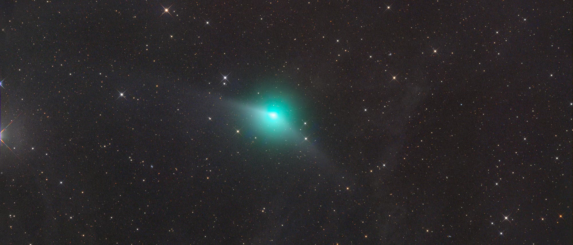 Komet C/2025 R2 (SWAN)