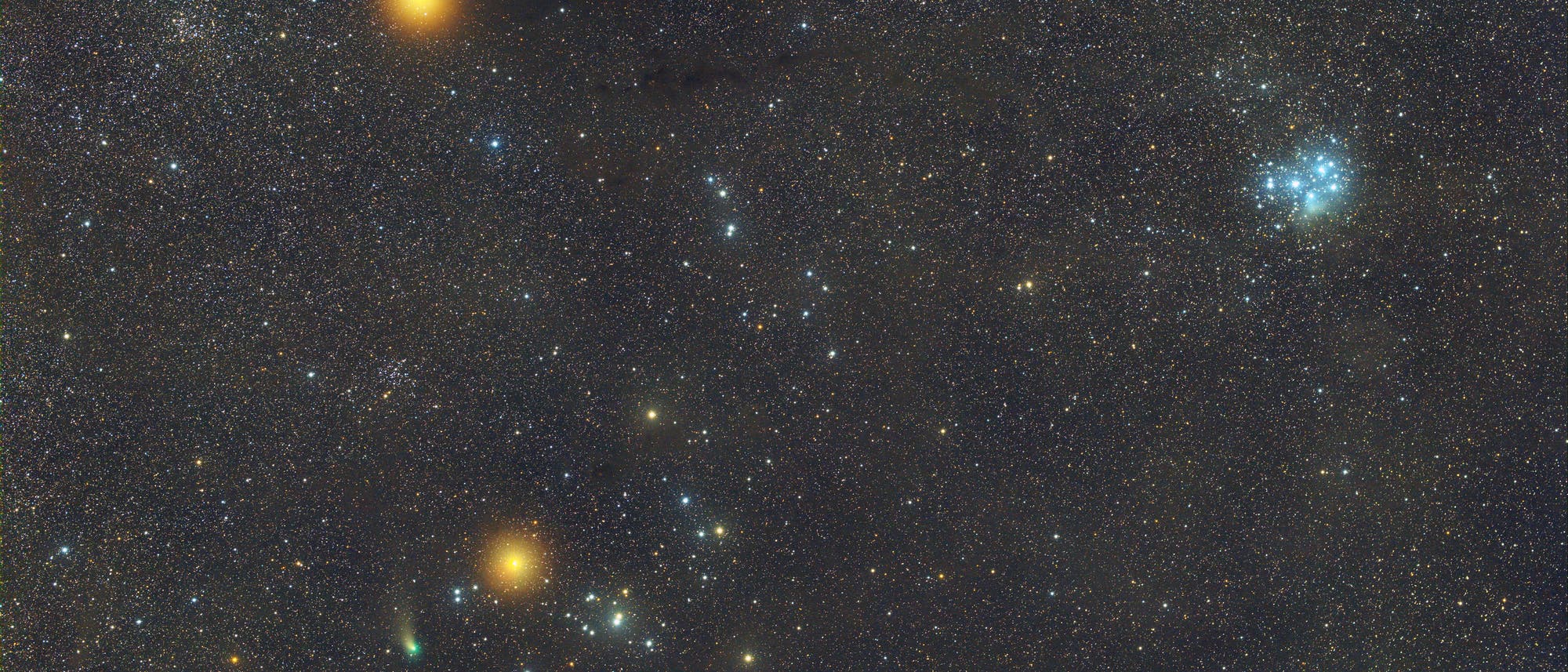 Komet C/2022 E3 ZTF mit Mars am Goldenen Tor der Ekliptik