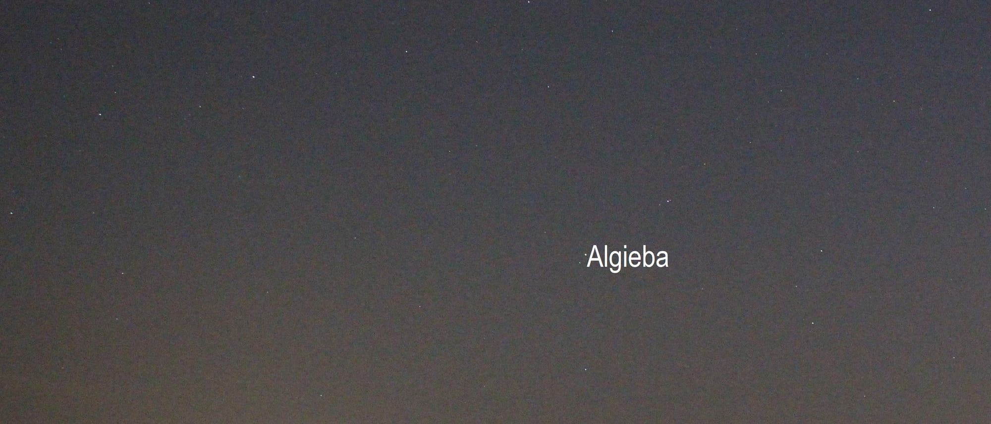 Mars nähert sich Regulus (Objekte beschriftet)