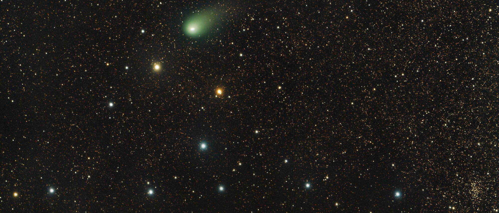 Komet C2009/P1 Garradd beim Kleiderbügelhaufen 