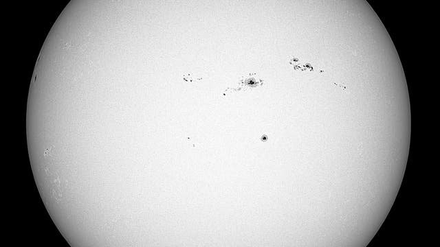 Sonnenflecke am 9. Mai 2023 (1v2)