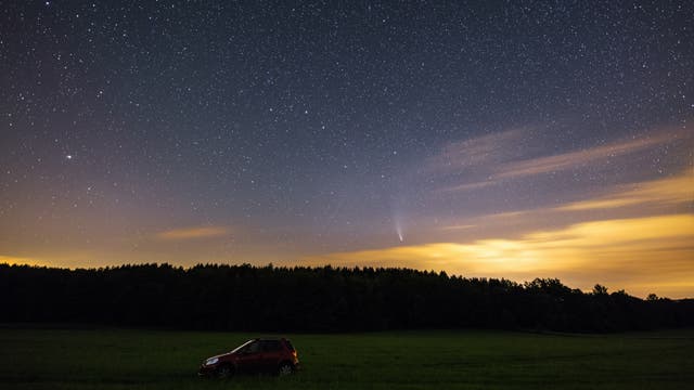 Erzgebirgshimmel, drei Wagen und ein Komet