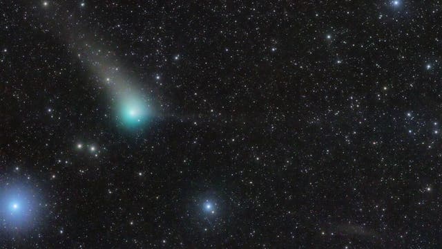 Comet PanSTARRS approaches Earth