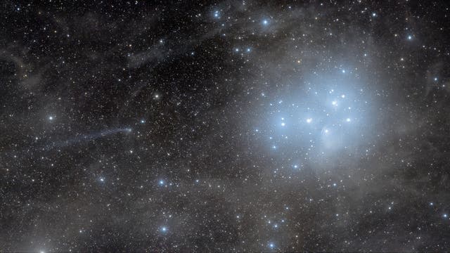 Comet C/2016 R2 PANSTARRS next to Pleiades