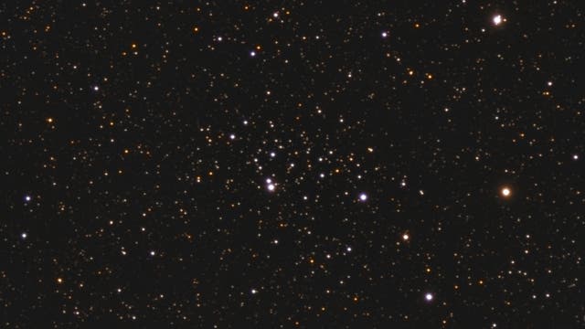 NGC 957