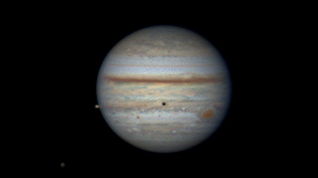 Jupiter am 17. Juli 2022 mit Io und Kallisto