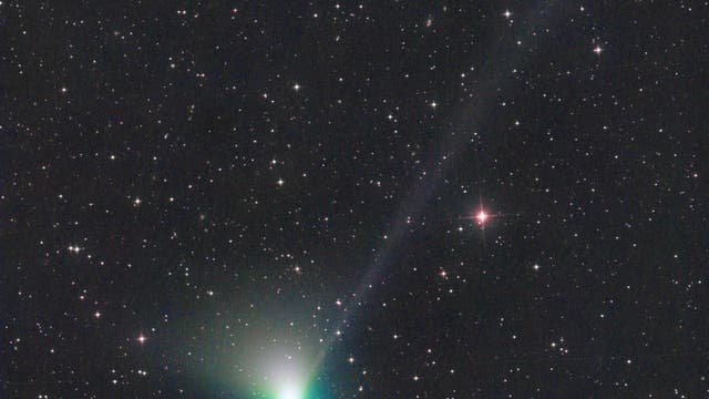 Komet C/2022 E3 ZTF mit zwei Schweifen
