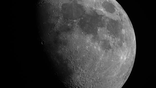 Mond am 1. März 2023 mit Astromedia-Baumarkt-Teleskop aufgenommen